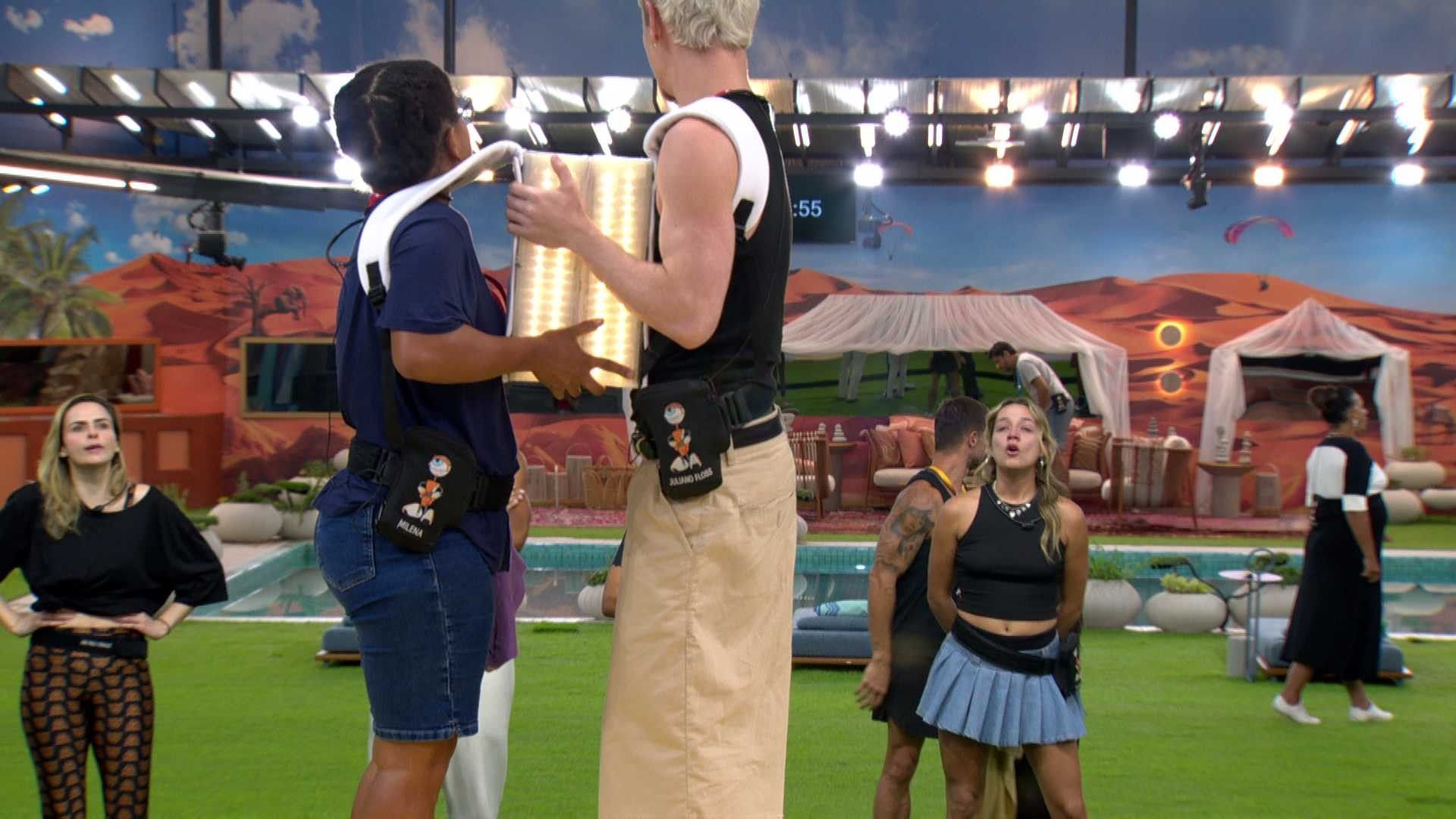 Juliano Floss e Samira discutem; brother diz que sister está 'em cima do muro'.. Reprodução: Gshow