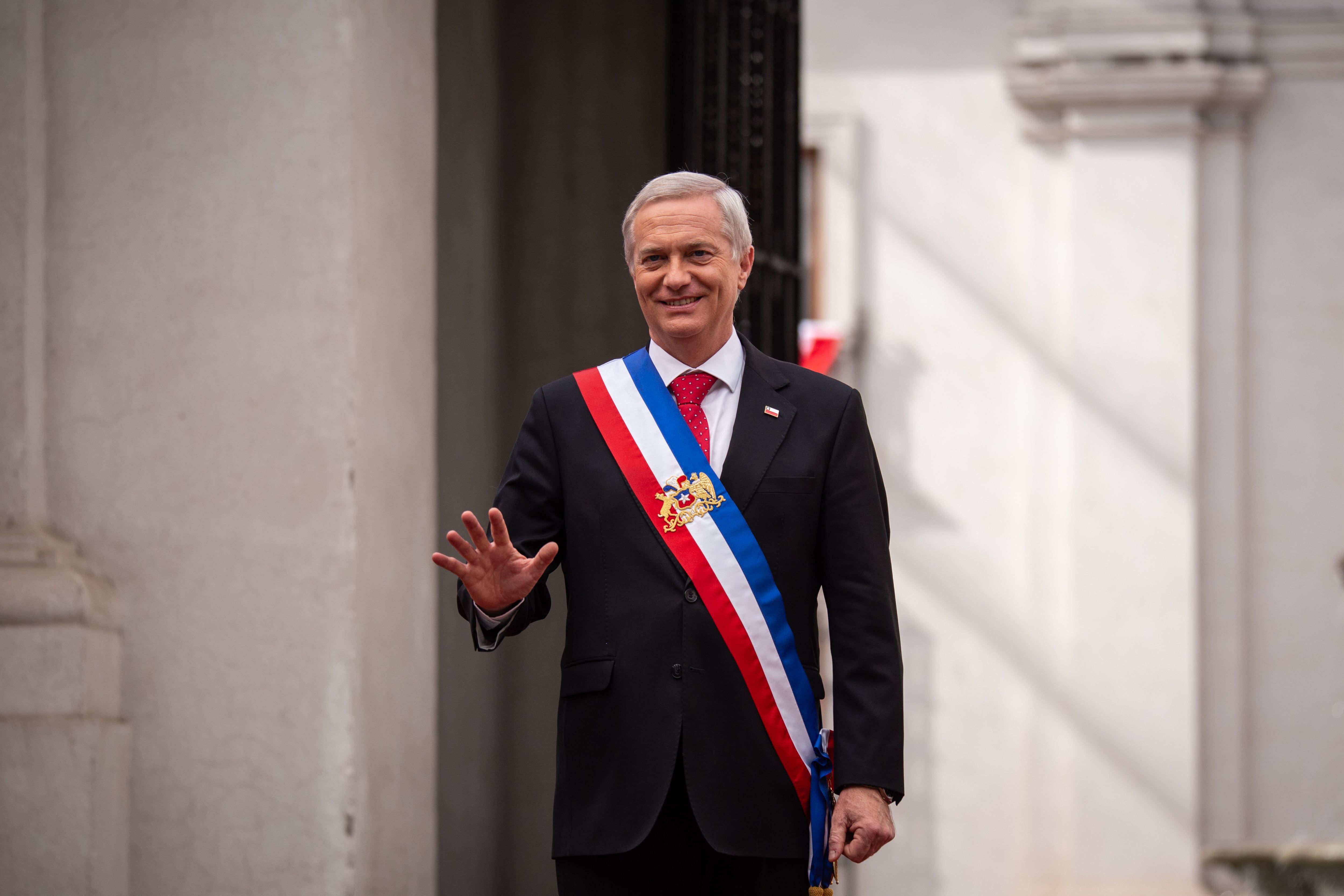 Kast aproxima Chile da influência dos EUA na corrida por minerais críticos e terras raras.. Reprodução: Elpais