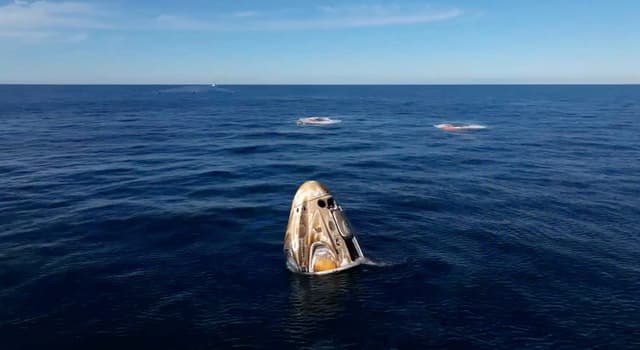 Astronautas da NASA Retornam Após Longa Estadia na ISS
