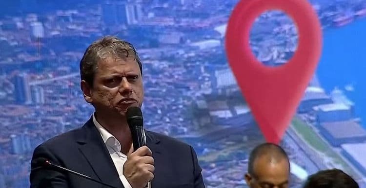 Tarcísio sofre vaias em evento com Lula na Baixada Santista