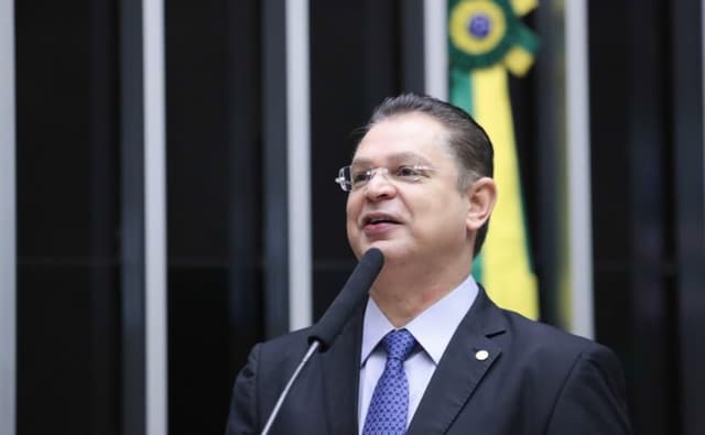 PL propõe limitações a medidas cautelares de congressistas