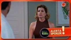 Odete flagra Walter em ligação misteriosa, aumentando suas desconfianças. Reprodução: Globo