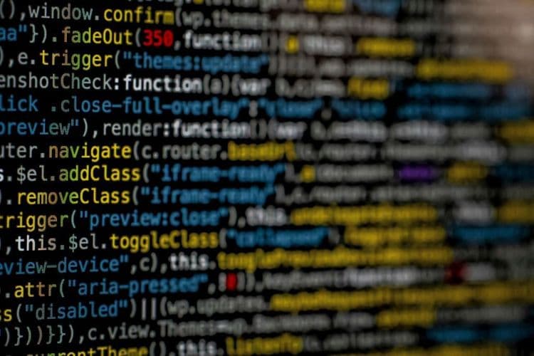 Novo projeto de lei propõe regulamentação para direitos digitais e inteligência artificial.; Reprodução: CNN Brasil