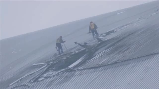 Dano em estrutura de Chernobyl por ataque de drone russo