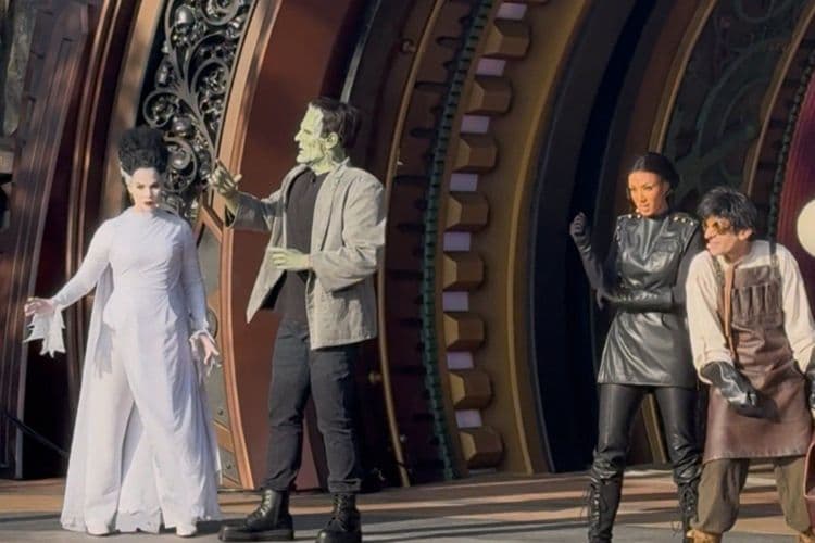 Universal Monsters estão em destaque na abertura do Darkmoor Epic Universe. Reprodução: Gizmodo.