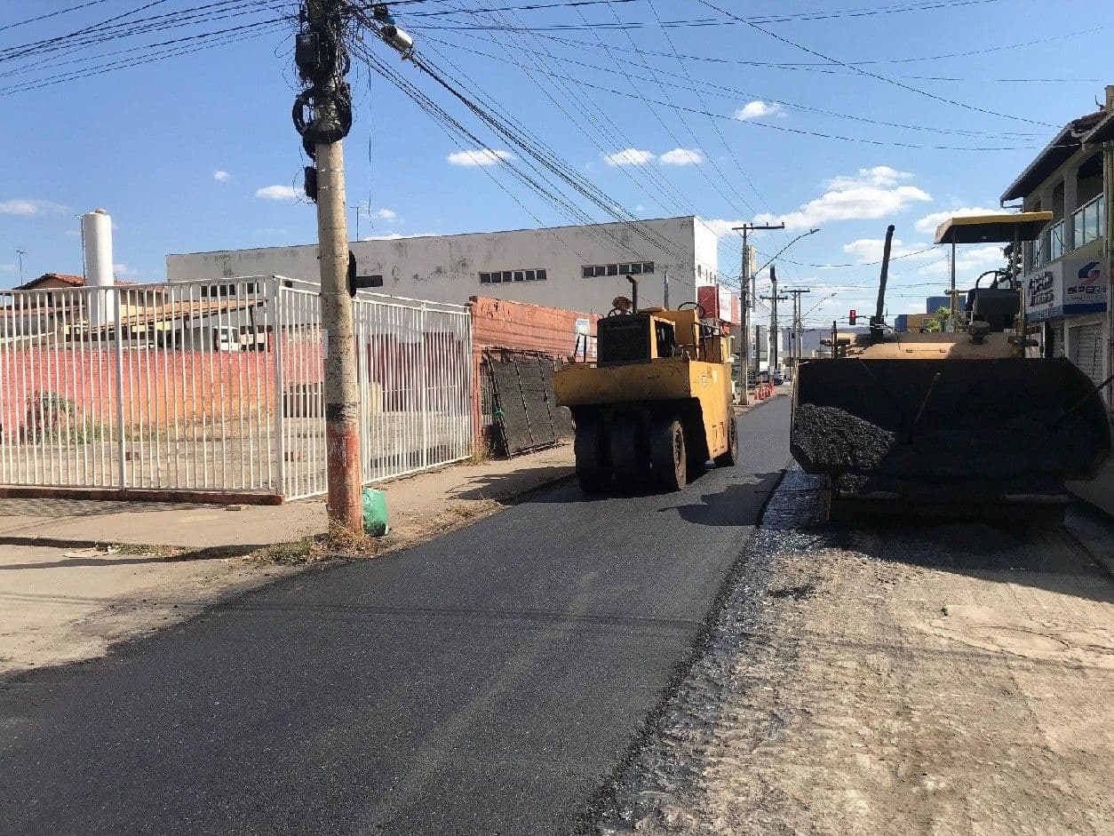 Trabalhos de asfaltamento na Avenida Coronel Coelho melhoram mobilidade em Montes Claros. Reprodução: Globo