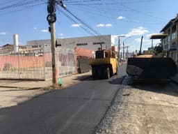 Trabalhos de asfaltamento na Avenida Coronel Coelho melhoram mobilidade em Montes Claros. Reprodução: Globo