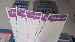 Quatro apostas ganham prêmio da Lotofácil 3332