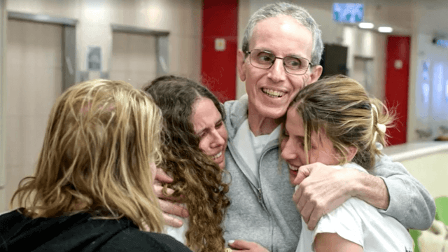 Libertação de reféns pelo Hamas emociona famílias