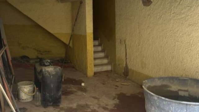 Grupo trabalha na reforma das suítes do Motel Chocolate em Realengo. Reprodução: IG