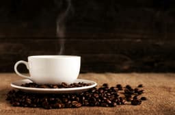 Café brasileiro em grãos: preço deve subir nas próximas semanas. Legenda da imagem. Reprodução: Retorno do item 11