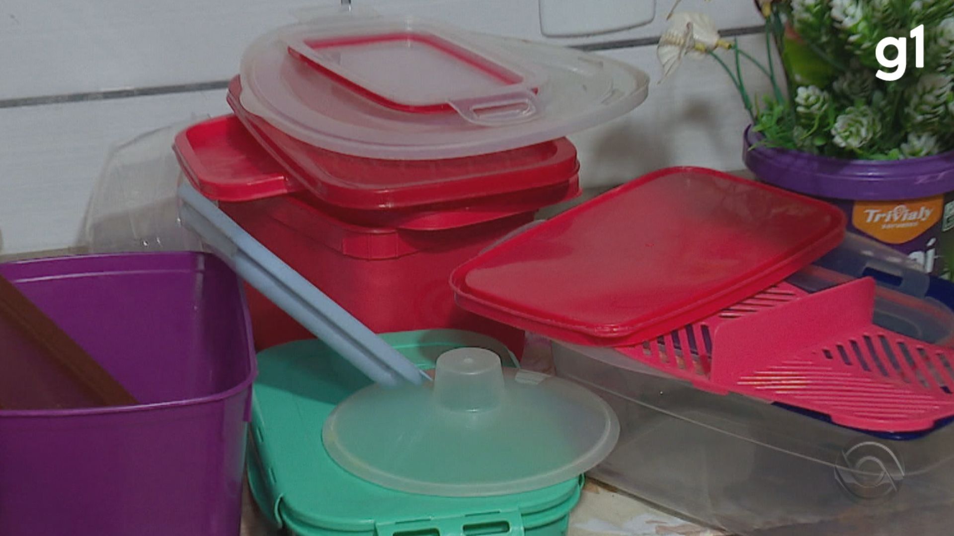 Potes emprestados raramente voltam aos donos, revelando promessas que não se cumprem.. Reprodução: G1