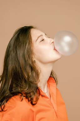 Chicletes Liberam Microplásticos e Preocupam Especialistas