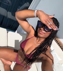 Simone Biles aproveita férias ensolaradas nas Bahamas