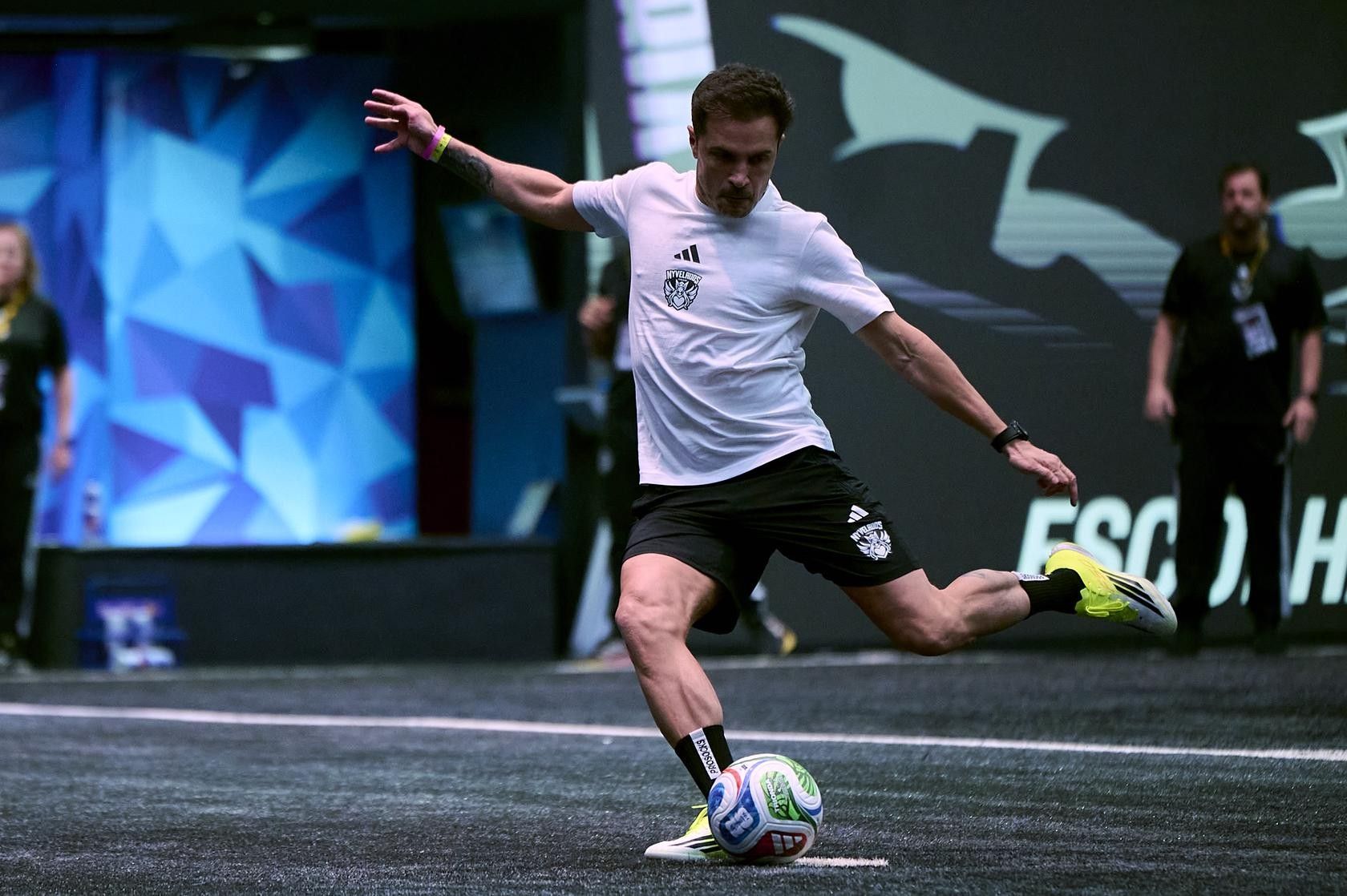 Falcão marca, mas Neymar vence na Kings League.. Reprodução: Ge