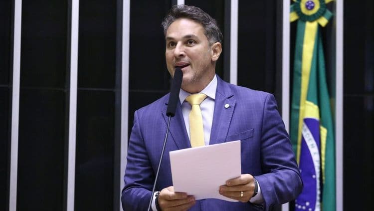 Hugo Motta discute proposta em reunião de líderes, sem dar urgência ao tema. Reprodução: CNN Brasil