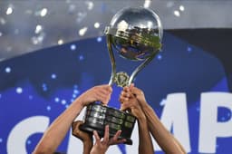 Vasco prioriza Sul-Americana em planejamento para 2025