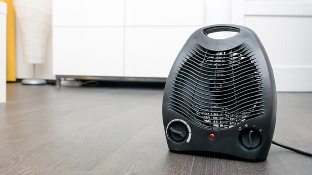 Aquecedores portáteis aparecem como solução para enfrentar o inverno. Reprodução: Retorno do item 11