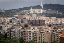 Crescimento da construção de habitações nas cidades vizinhas de Barcelona, como Sabadell e Terrassa. Reprodução: El País