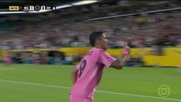 Luis Suárez comemora gol do Inter Miami contra o Palmeiras no Mundial de Clubes. Reprodução: Globo