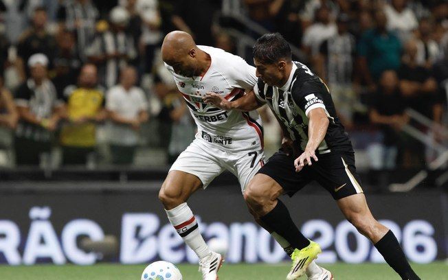 Lucas, com duas costelas fraturadas, tem prazo de recuperação.. Reprodução: Esporte