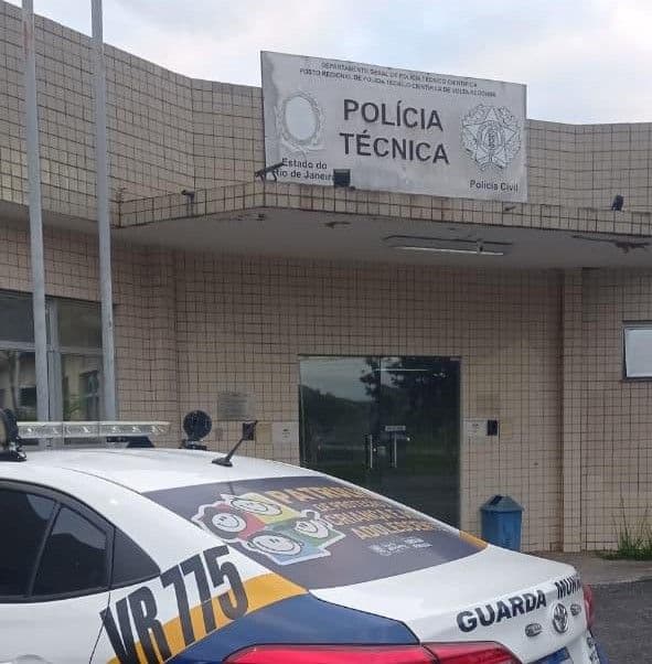 Mãe agressora é presa após denúncia da filha de 13 anos em Volta Redonda. Reprodução: Globo