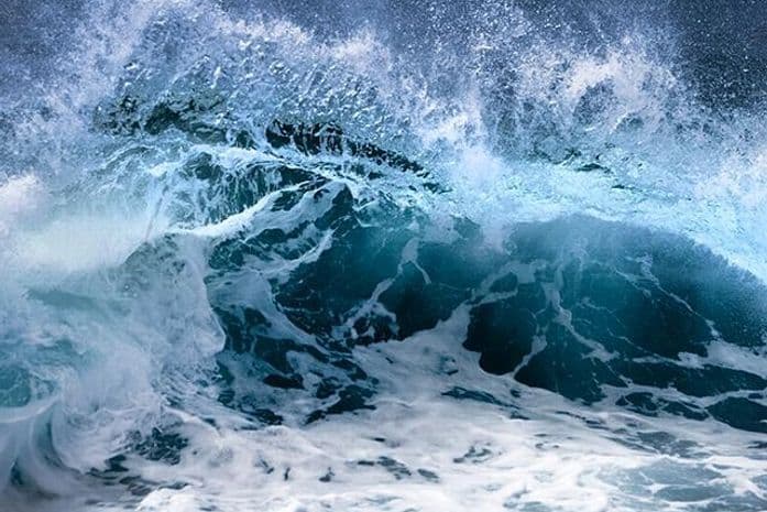 Marinha emite alerta de ressaca; ondas de até 3 metros no litoral alagoano. Reprodução: Redação