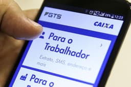 Dificuldades no saque-aniversário do FGTS surpreendem beneficiários
