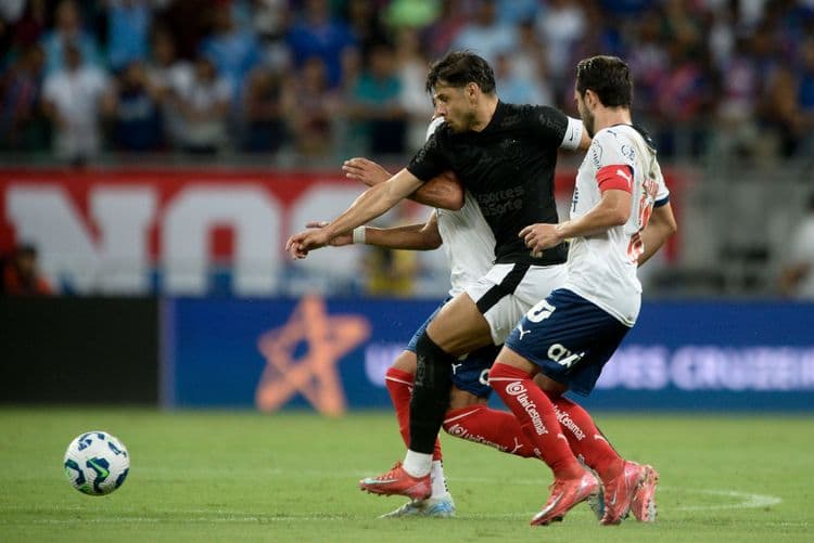 Corinthians Empata com Bahia e Promove Estreia Controversa