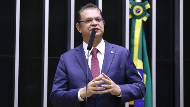 PL Propõe Acelerar Anistia com Relator de Outro Partido