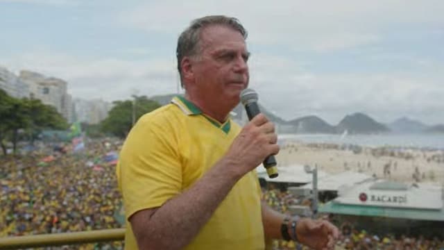 Bolsonaro destaca apoio de Kassab para anistia