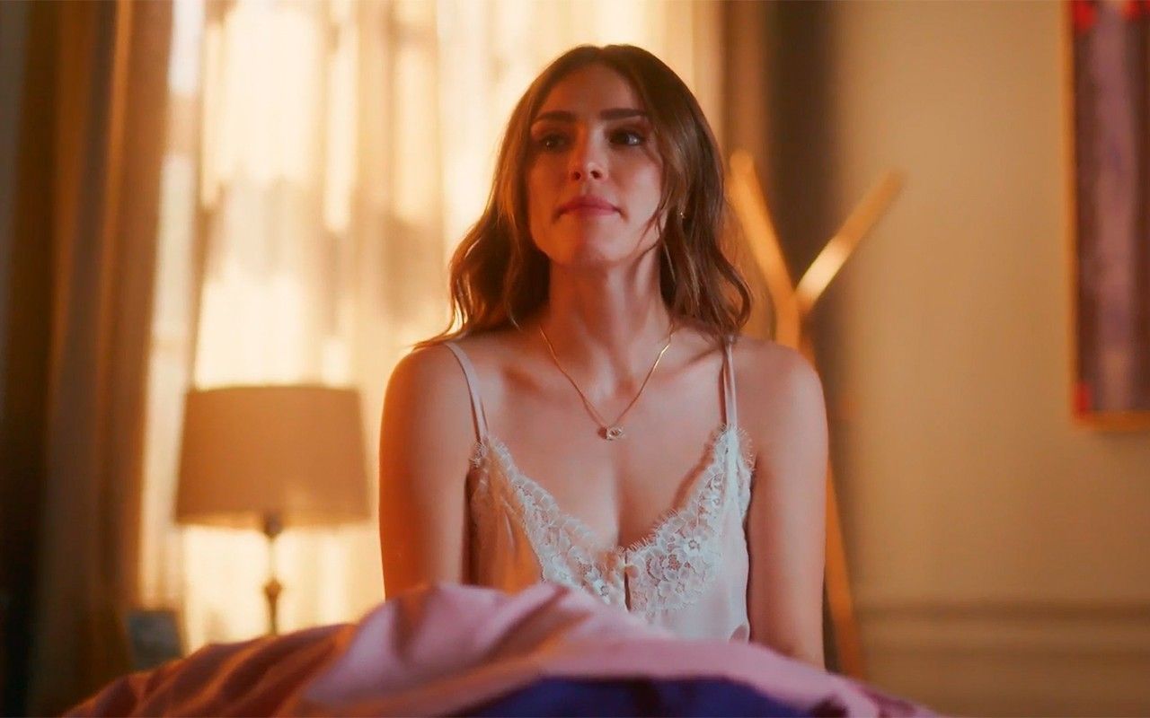 Naiane finge aceitar o término com João Raul, coração acelerado. Reprodução: Gshow