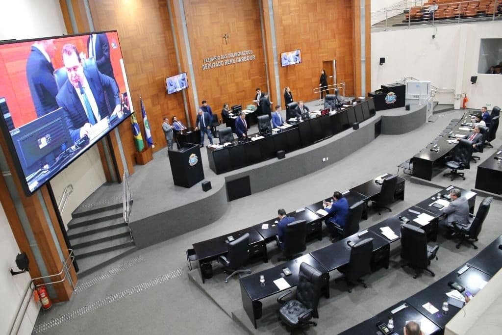 Deputados da ALMT aprovam projeto que restringe transição de gênero para menores de 18 anos. Reprodução: Globo