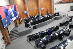 Deputados da ALMT aprovam projeto que restringe transição de gênero para menores de 18 anos. Reprodução: Globo