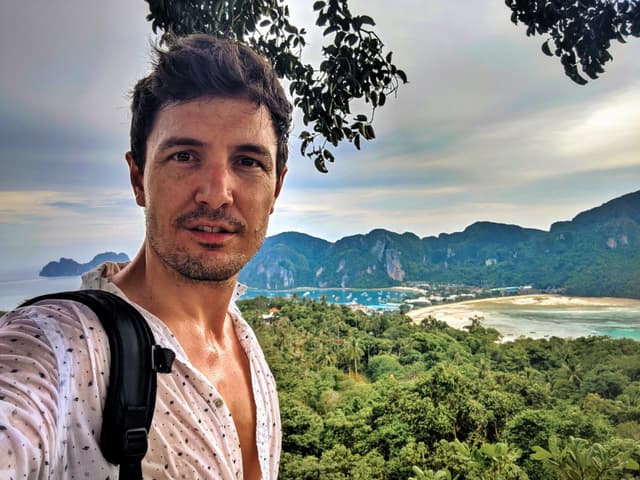 Grant Miller, executivo de VFX, usa matchmaking de luxo para encontrar a parceira ideal. Legenda da imagem. Reprodução: Retorno do item 11