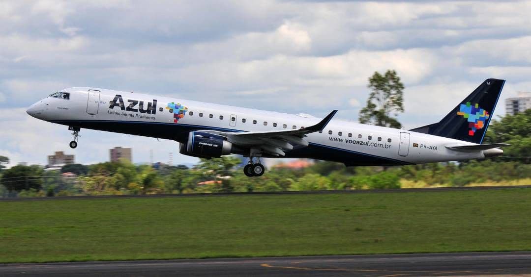 A Azul encerra rotas em 14 cidades como parte de ajuste operacional. Reprodução: Veja