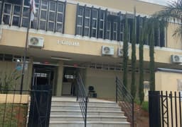Fórum de Três Pontas adia julgamento de Adenilson Cougo, acusado de homicídio qualificado.; Reprodução: Globo