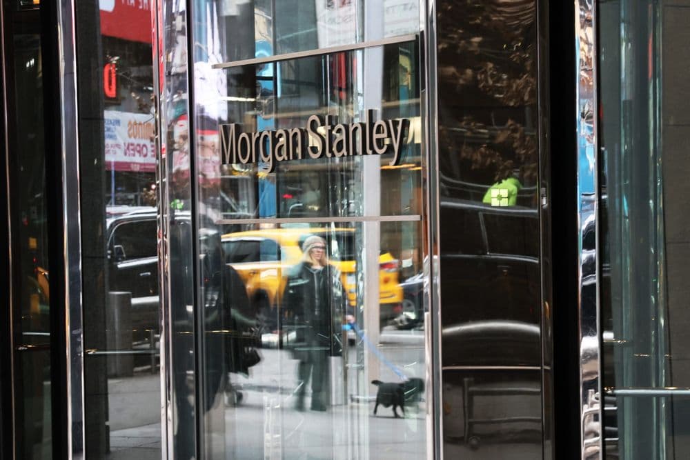 Regina Savage, diretora da Morgan Stanley, destaca a importância de as oportunidades para estagiários. Reprodução: Business Insider