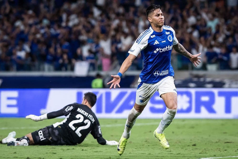 Jogadores do Tricolor em ação durante partida na Série A, em busca de melhores resultados. Reprodução: Globo