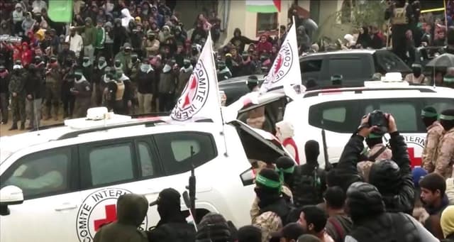 Hamas afirma que corpo de Shiri Bibas se misturou a outros