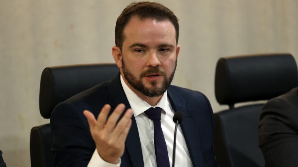 Ministro rebate críticas do agronegócio de “terra arrasada” para produtores
