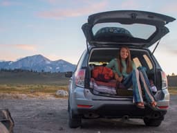 Nicole Jordan compartilha suas experiências e dicas vivendo dentro de seu Subaru Forester. Reprodução: Business Insider