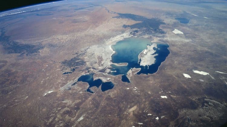 Transformação do Mar de Aral em Deserto e Seus Efeitos