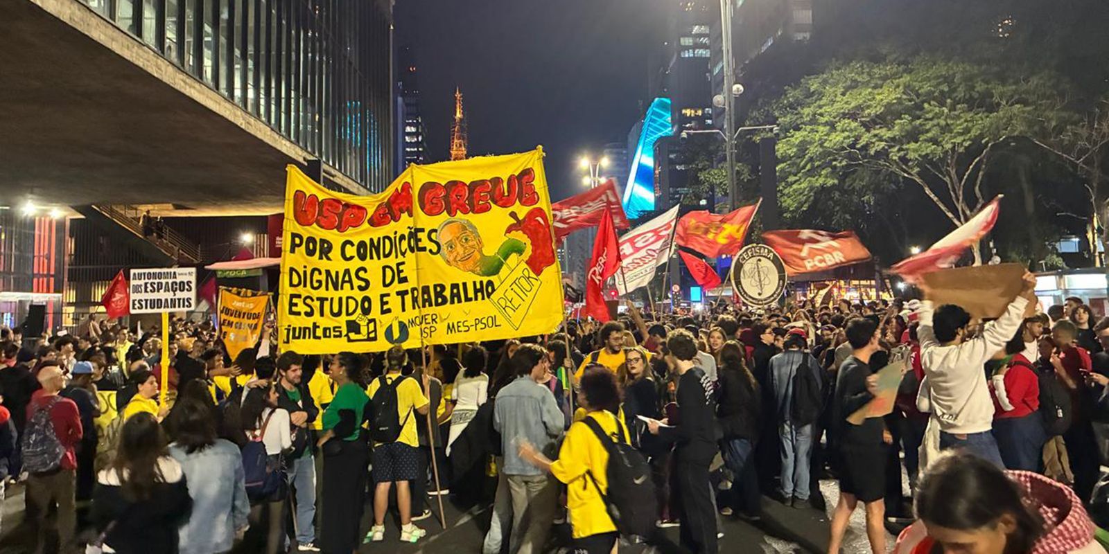 Ato de alunos da USP cobra diálogo com reitoria - Foto: EBC