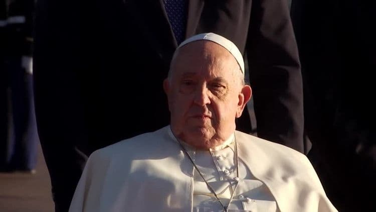 Papa Francisco passa por tratamento por infecção respiratória
