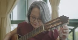 Candidatos em Singapura mostram talentos musicais em campanha eleitoral nas redes sociais. Reprodução: Reuters