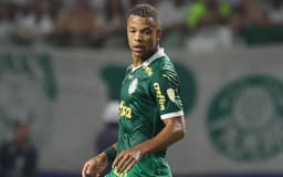 Ex-jogador do São Paulo e Palmeiras treina em academia durante férias do Campeonato Brasileiro. Reprodução: iG Esporte