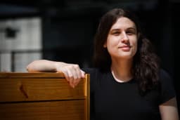 Engenheira de 24 anos Aprovada no CNU com Salário Surpreendente