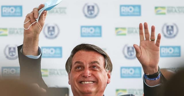 Bolsonaro é Isentado em Investigação de Vacinação Fraudulenta