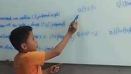 Kael, de 9 anos, é membro do Mensa com QI de 145 e ensina matemática online. Reprodução: G1